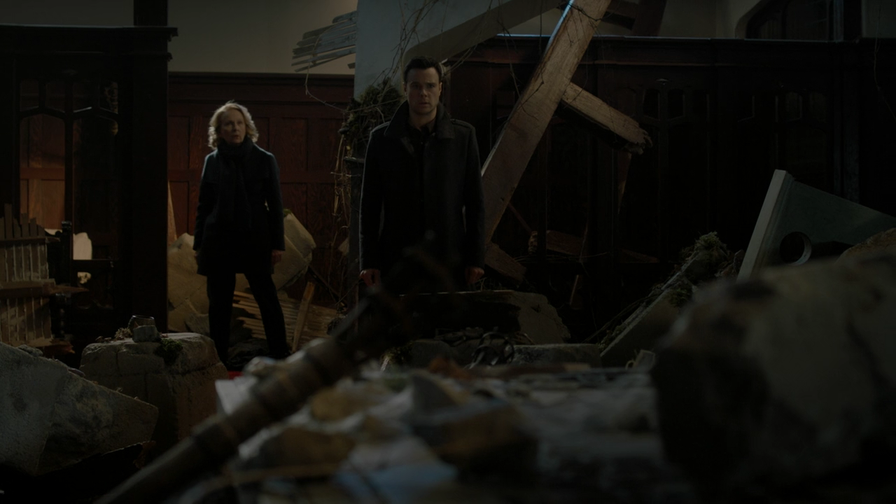 Charmed-Online-dot-nl_Charmed2x19UnsafeSpace0706.png