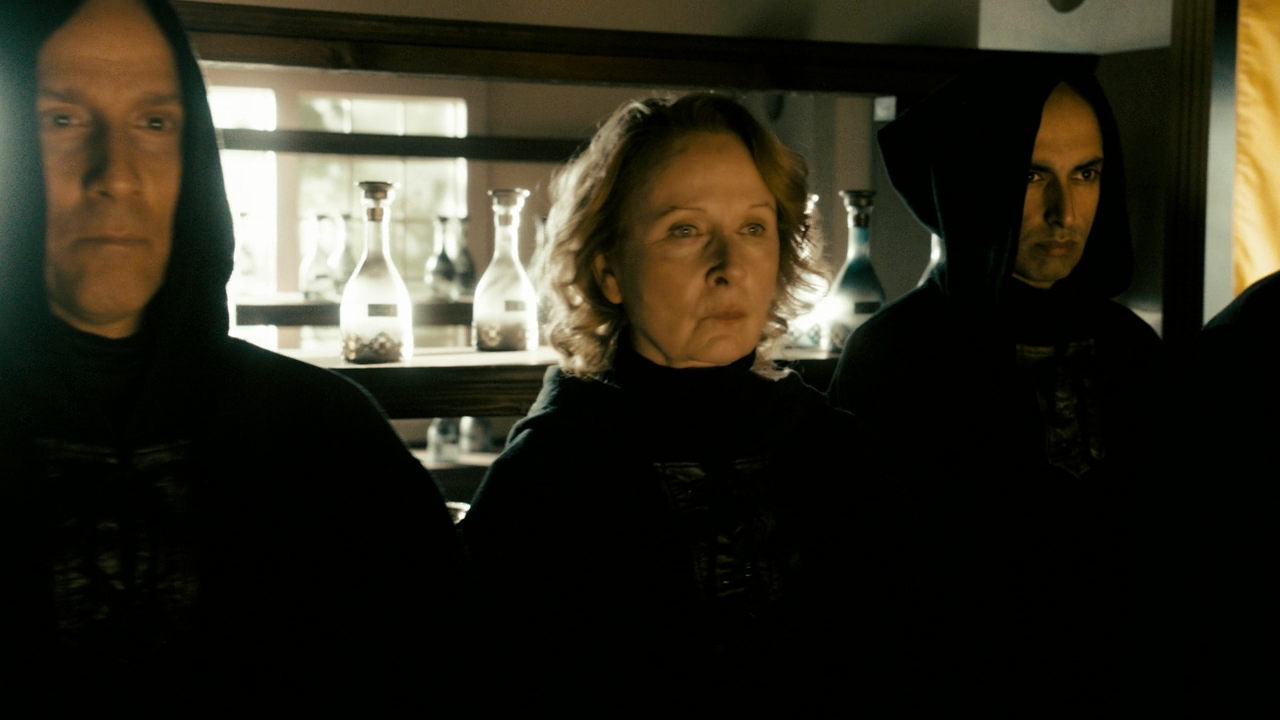Charmed-Online-dot-nl_Charmed2x19UnsafeSpace0714.png
