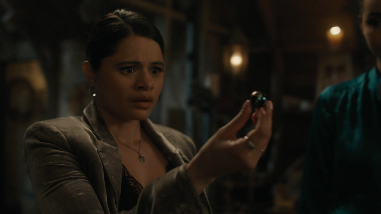 Charmed-Online-dot-nl_Charmed2x19UnsafeSpace1078.png