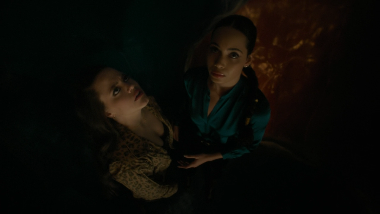 Charmed-Online-dot-nl_Charmed2x19UnsafeSpace1124.png