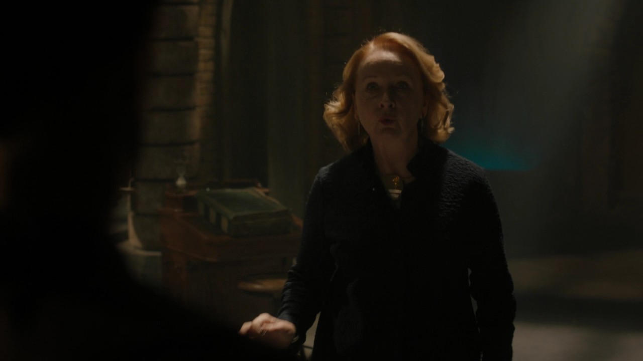 Charmed-Online-dot-nl_Charmed2x19UnsafeSpace2002.png