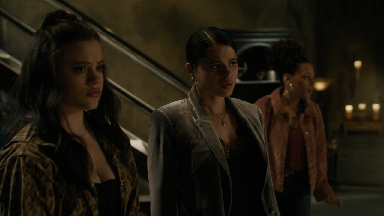 Charmed-Online-dot-nl_Charmed2x19UnsafeSpace2014.png