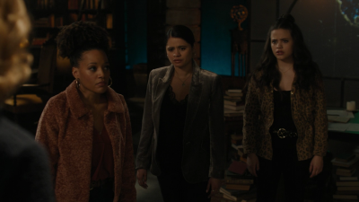 Charmed-Online-dot-nl_Charmed2x19UnsafeSpace1932.png