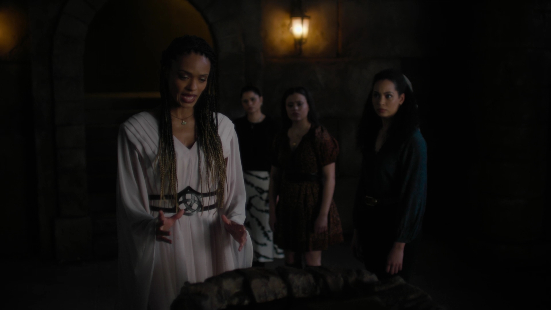 Charmed-Online-dot-nl_Charmed2x02SomeonesGoingToDie0156.jpg