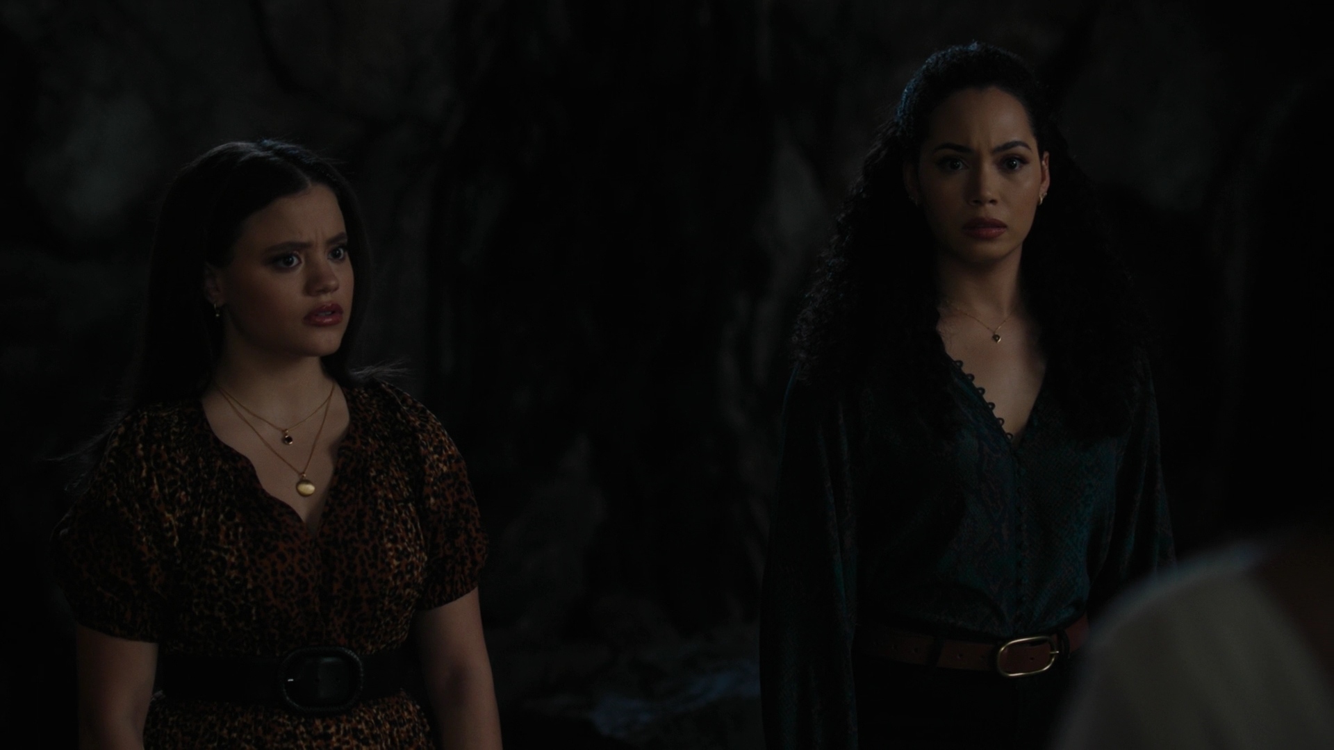 Charmed-Online-dot-nl_Charmed2x02SomeonesGoingToDie0188.jpg