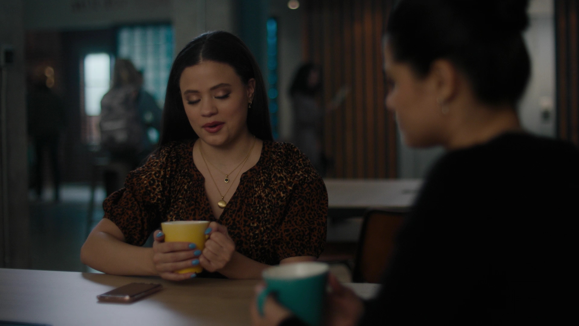 Charmed-Online-dot-nl_Charmed2x02SomeonesGoingToDie0420.jpg