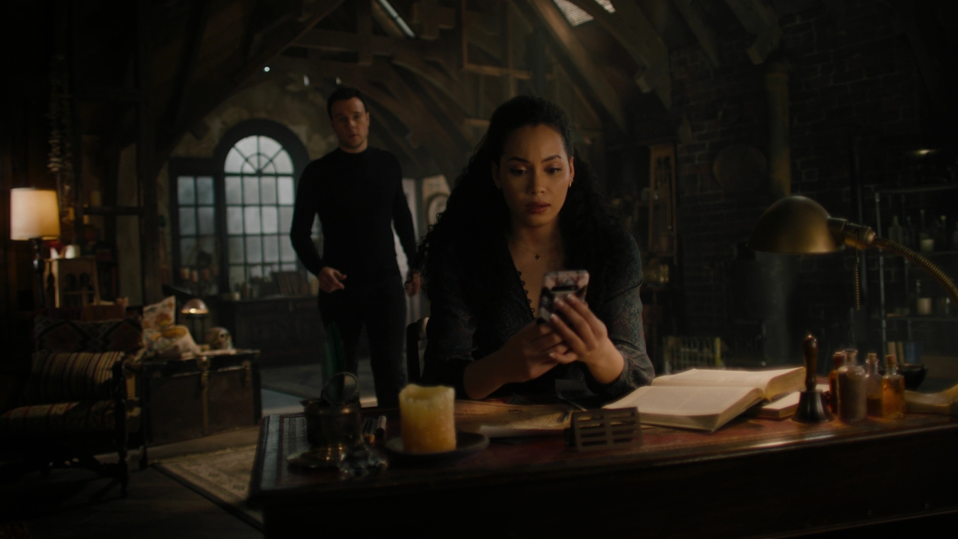 Charmed-Online-dot-nl_Charmed2x02SomeonesGoingToDie0494.jpg