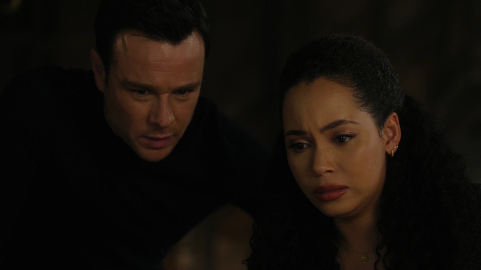Charmed-Online-dot-nl_Charmed2x02SomeonesGoingToDie0520.jpg