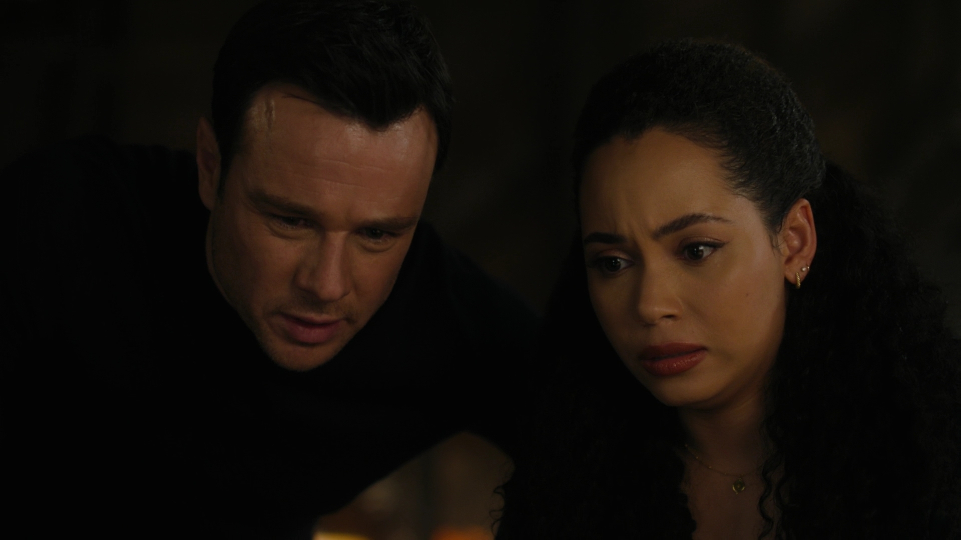 Charmed-Online-dot-nl_Charmed2x02SomeonesGoingToDie0522.jpg