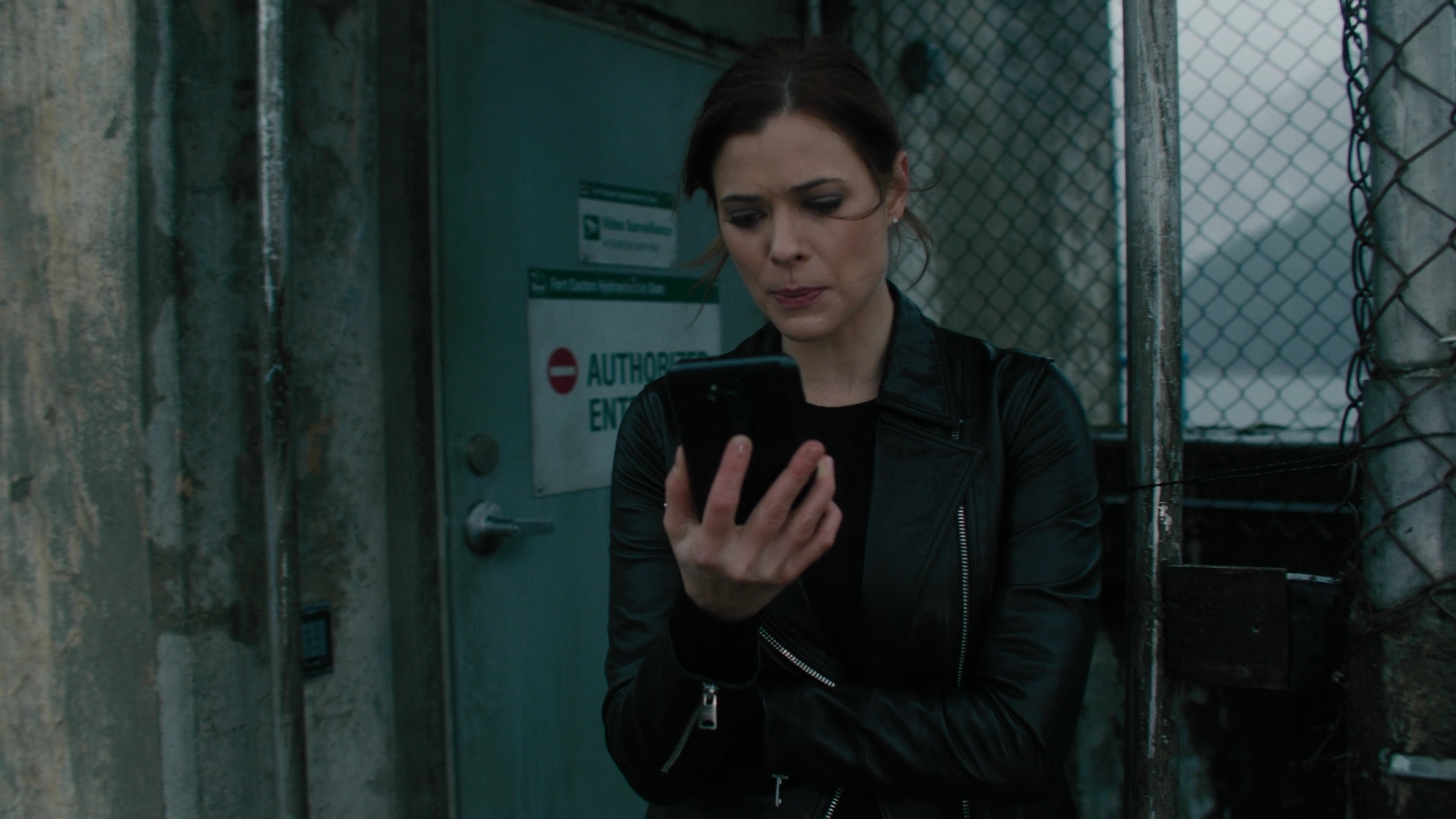Charmed-Online-dot-nl_Charmed2x02SomeonesGoingToDie0525.jpg