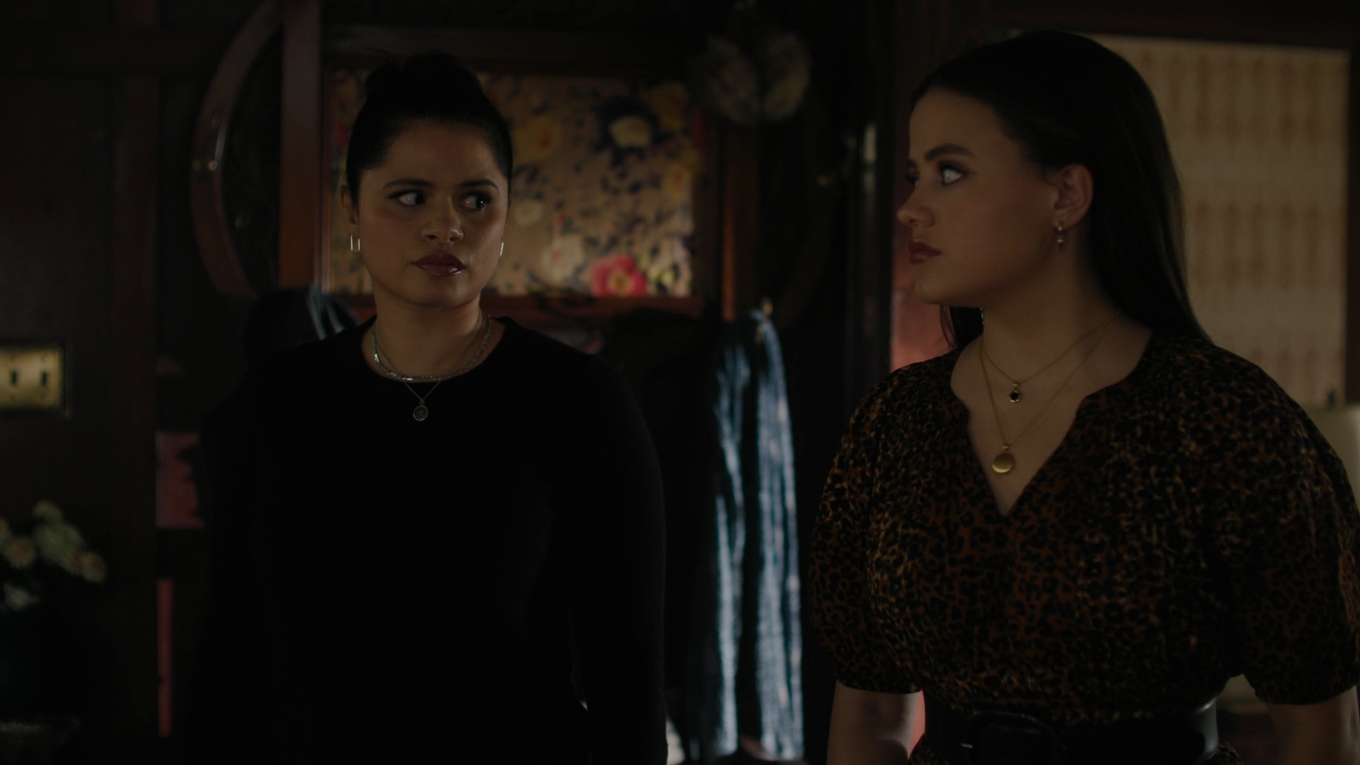 Charmed-Online-dot-nl_Charmed2x02SomeonesGoingToDie0655.jpg