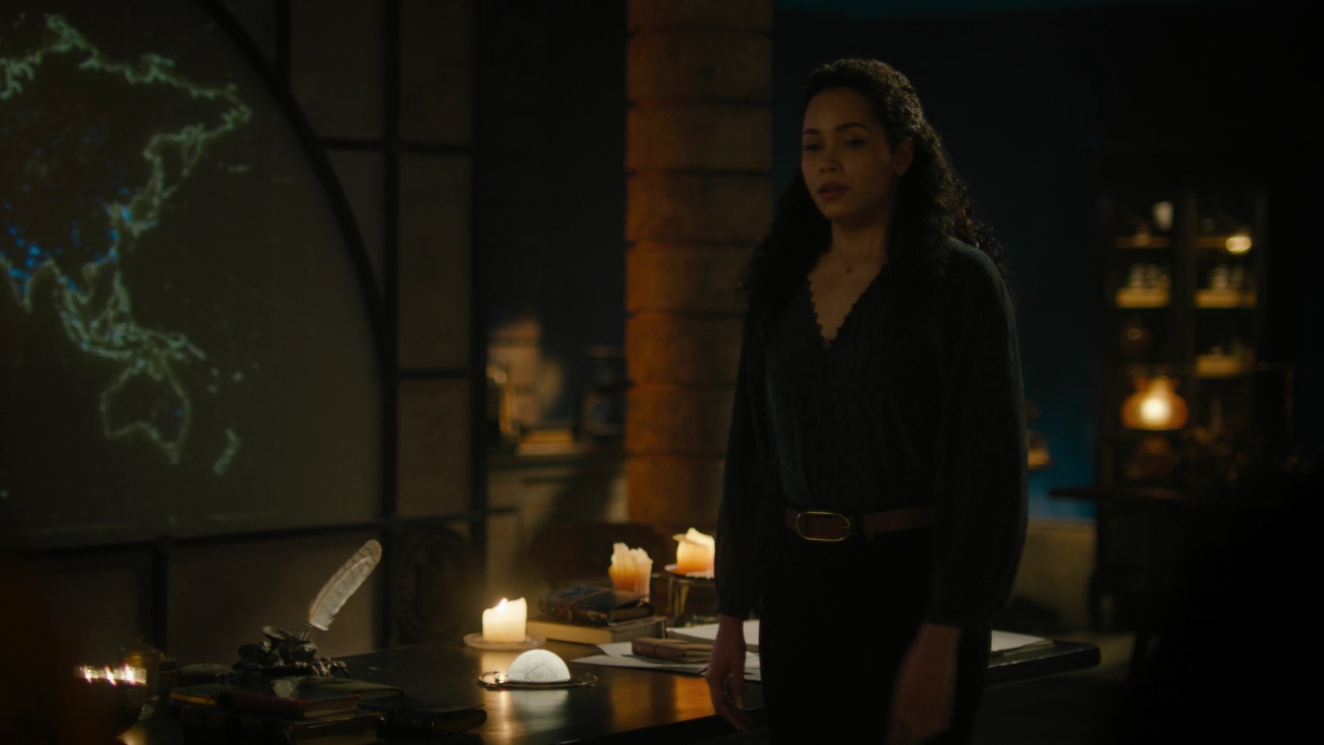 Charmed-Online-dot-nl_Charmed2x02SomeonesGoingToDie0852.jpg