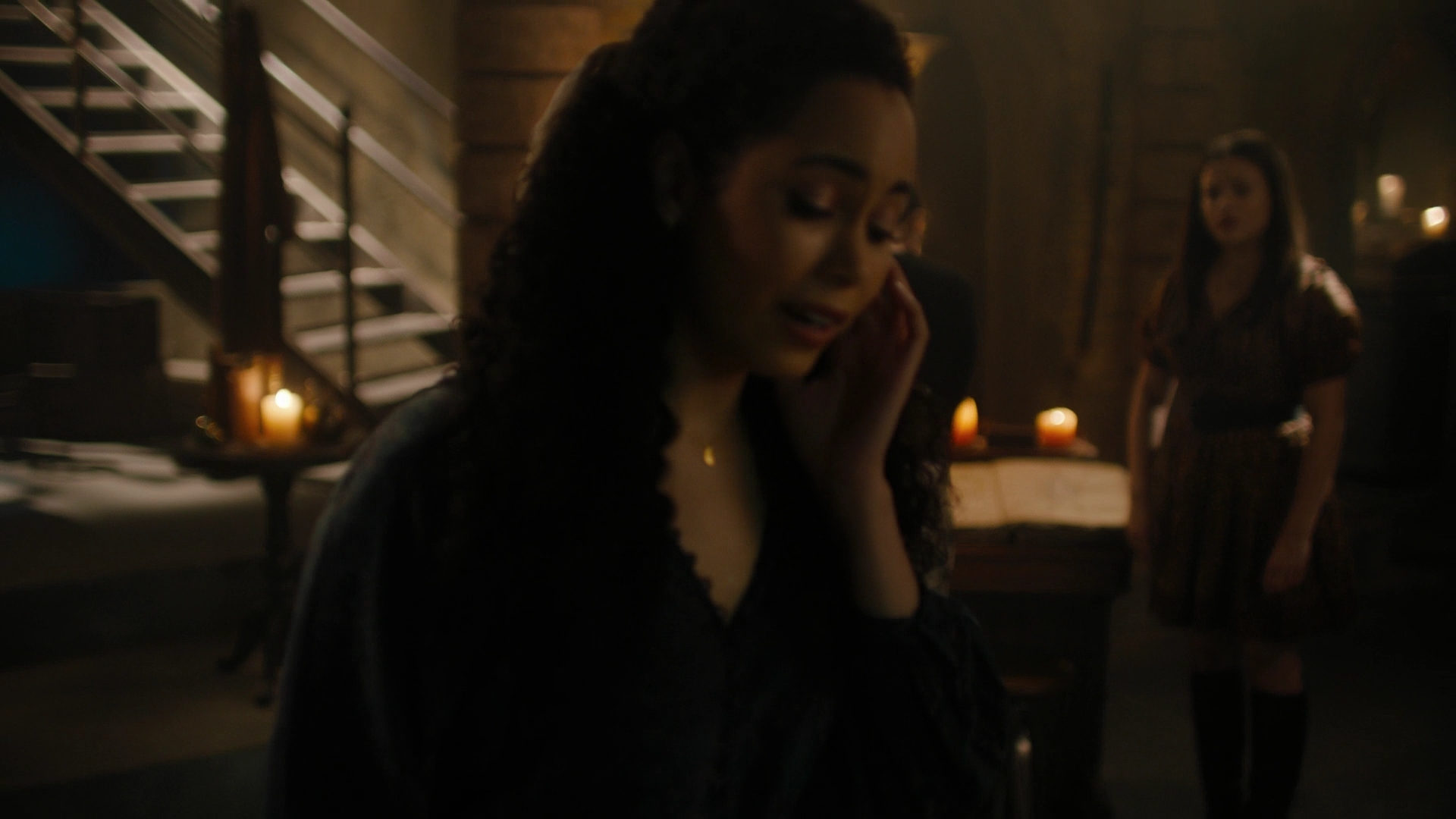 Charmed-Online-dot-nl_Charmed2x02SomeonesGoingToDie0853.jpg