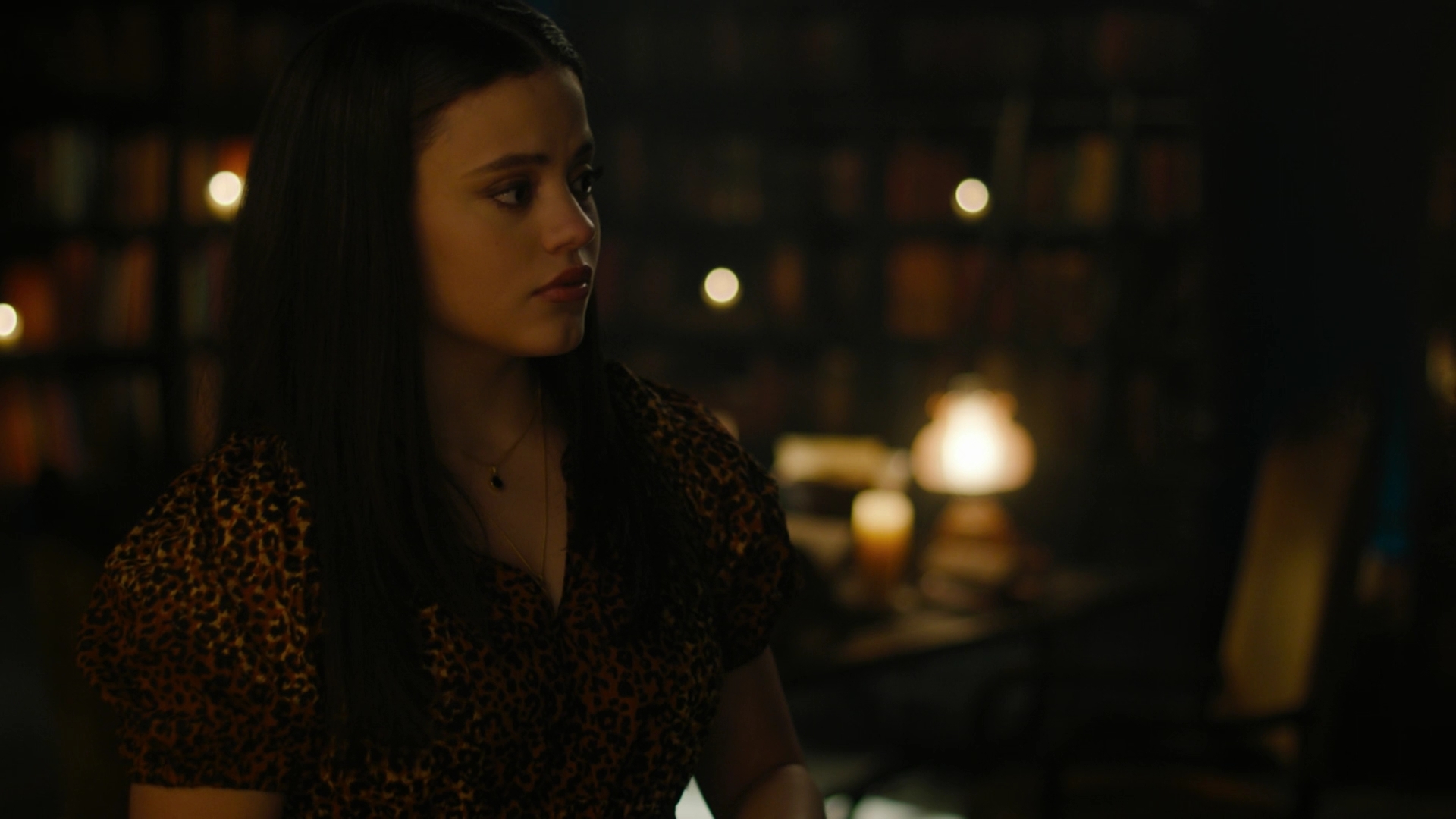 Charmed-Online-dot-nl_Charmed2x02SomeonesGoingToDie0922.jpg