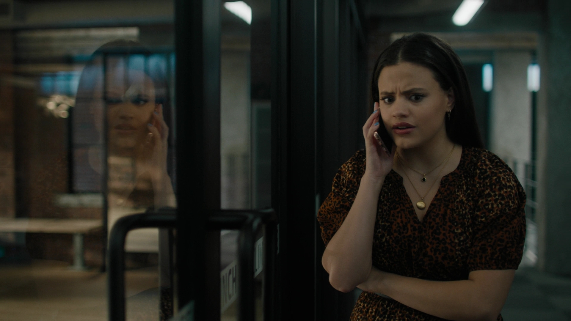 Charmed-Online-dot-nl_Charmed2x02SomeonesGoingToDie0953.jpg