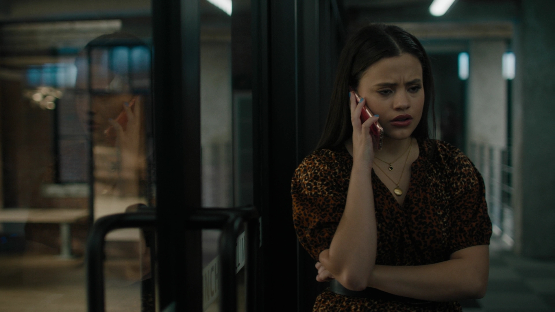 Charmed-Online-dot-nl_Charmed2x02SomeonesGoingToDie0963.jpg