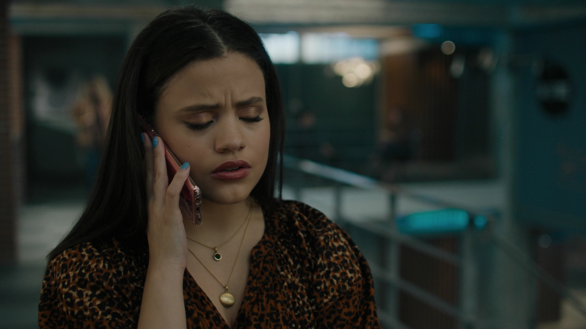 Charmed-Online-dot-nl_Charmed2x02SomeonesGoingToDie1006.jpg