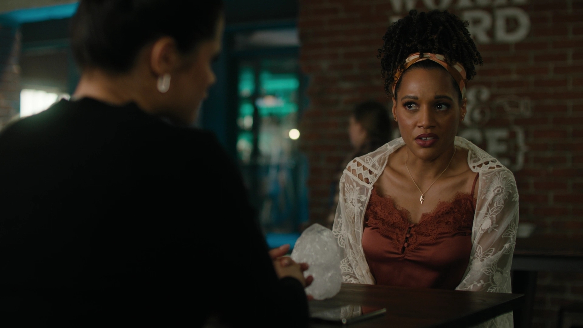 Charmed-Online-dot-nl_Charmed2x02SomeonesGoingToDie1051.jpg