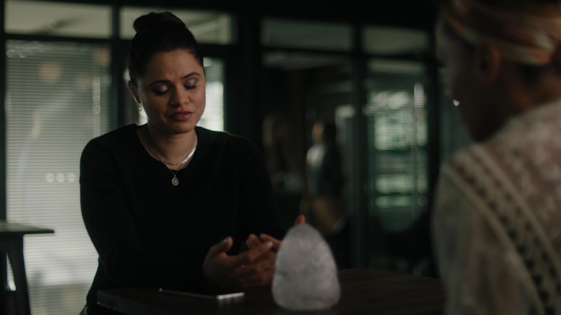 Charmed-Online-dot-nl_Charmed2x02SomeonesGoingToDie1053.jpg