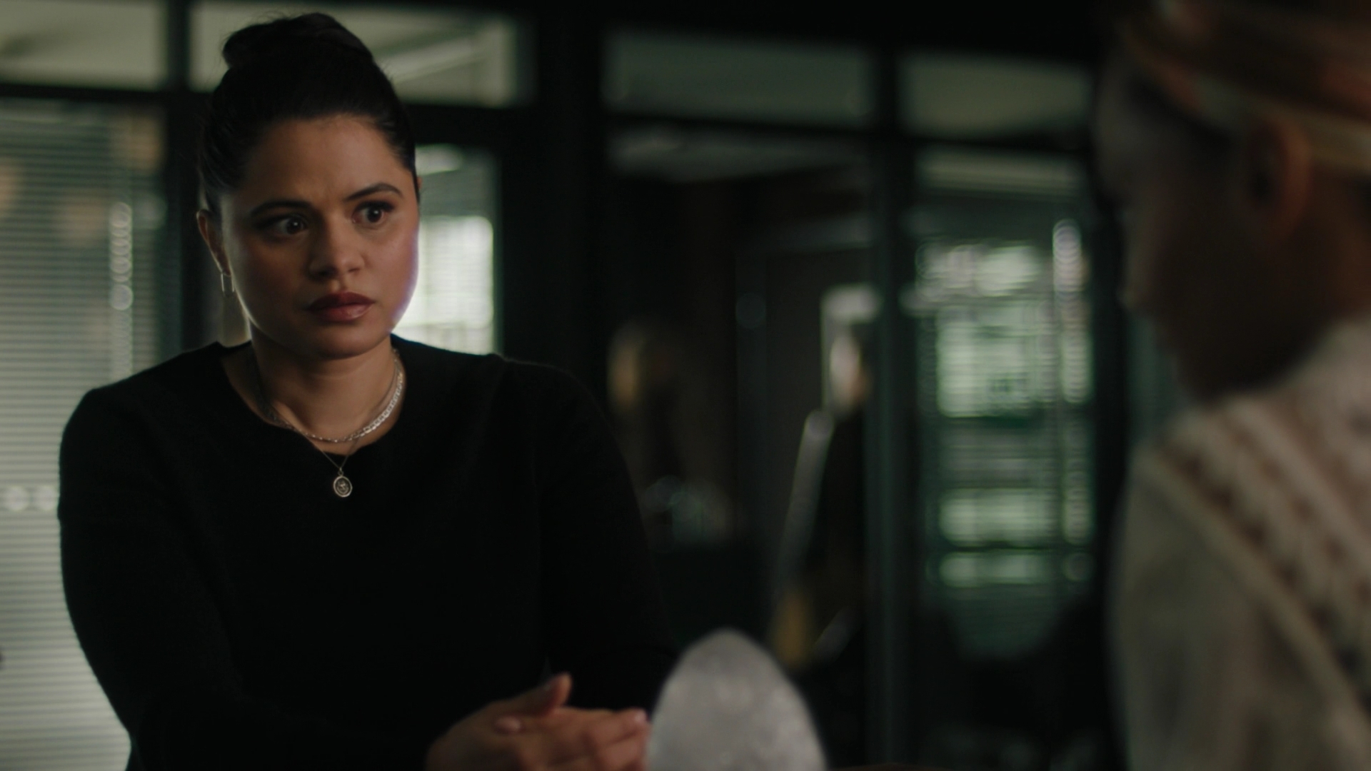 Charmed-Online-dot-nl_Charmed2x02SomeonesGoingToDie1064.jpg