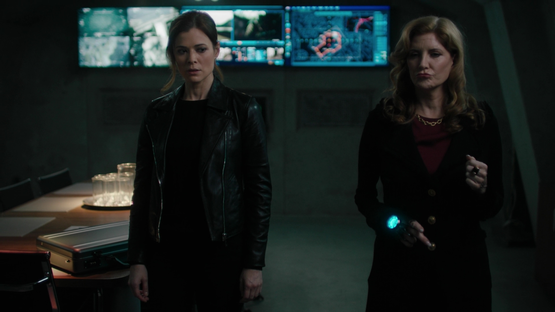 Charmed-Online-dot-nl_Charmed2x02SomeonesGoingToDie1153.jpg