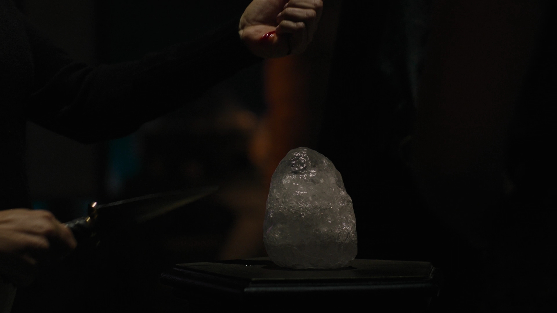 Charmed-Online-dot-nl_Charmed2x02SomeonesGoingToDie1298.jpg