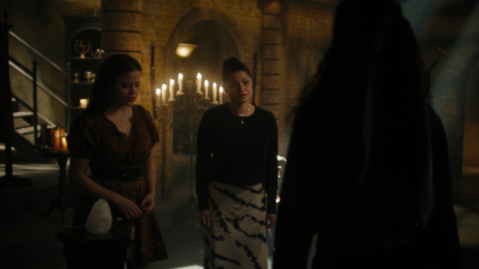 Charmed-Online-dot-nl_Charmed2x02SomeonesGoingToDie1459.jpg