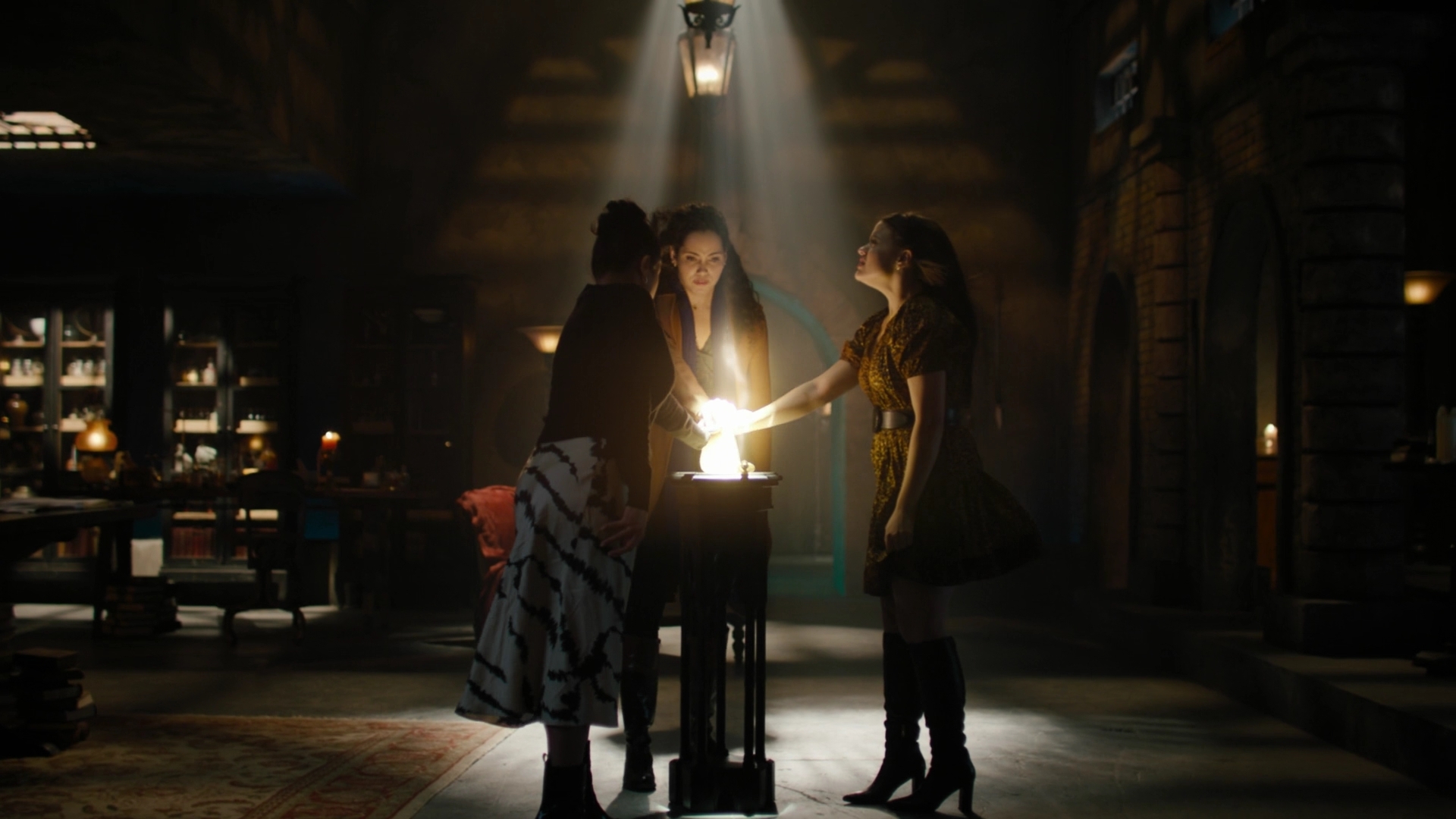 Charmed-Online-dot-nl_Charmed2x02SomeonesGoingToDie1481.jpg