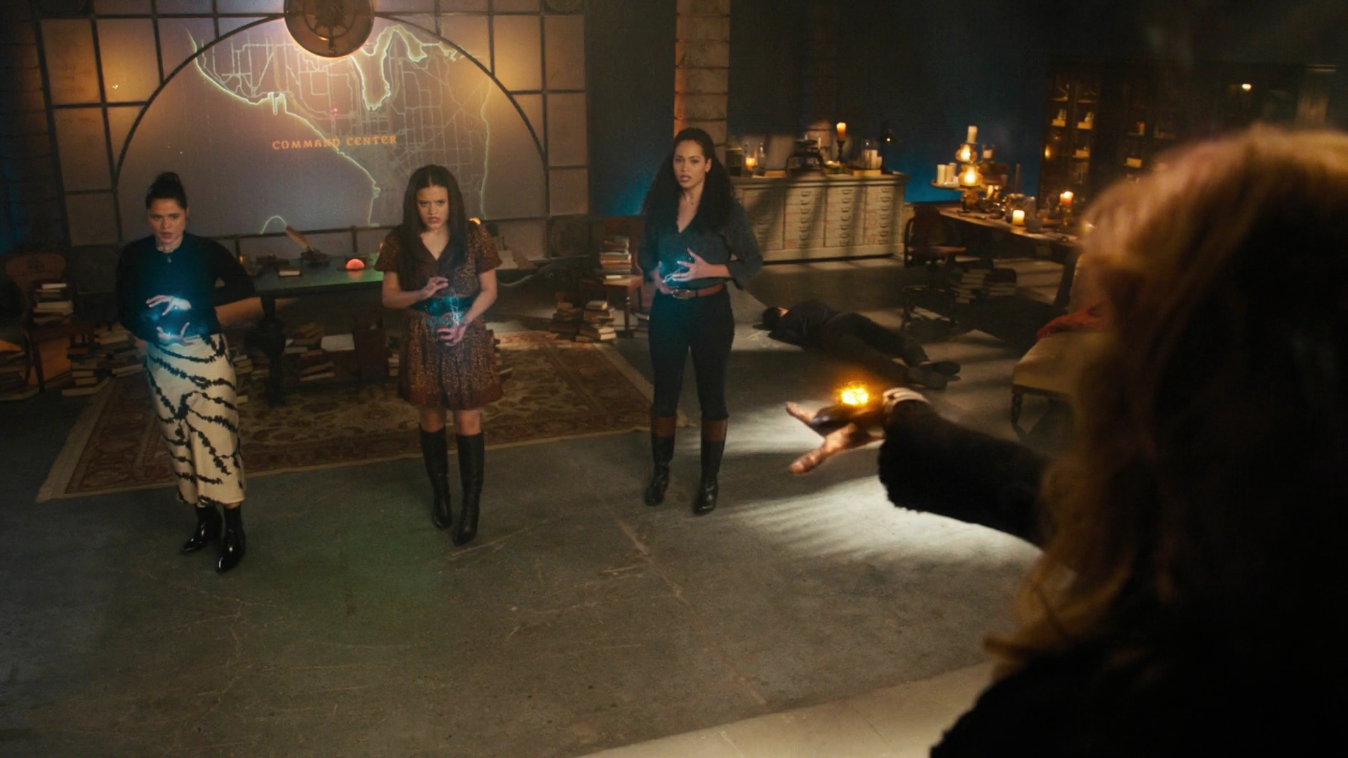 Charmed-Online-dot-nl_Charmed2x02SomeonesGoingToDie1869.jpg