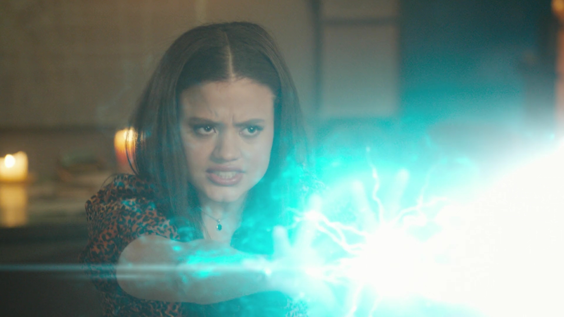 Charmed-Online-dot-nl_Charmed2x02SomeonesGoingToDie1881.jpg