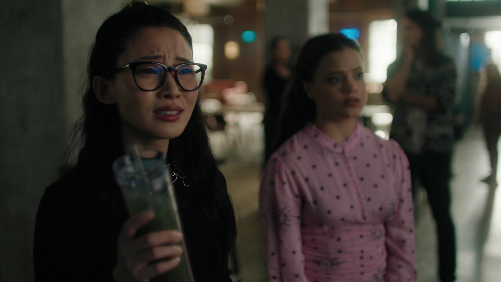 Charmed-Online-dot-nl_Charmed2x02SomeonesGoingToDie1965.jpg