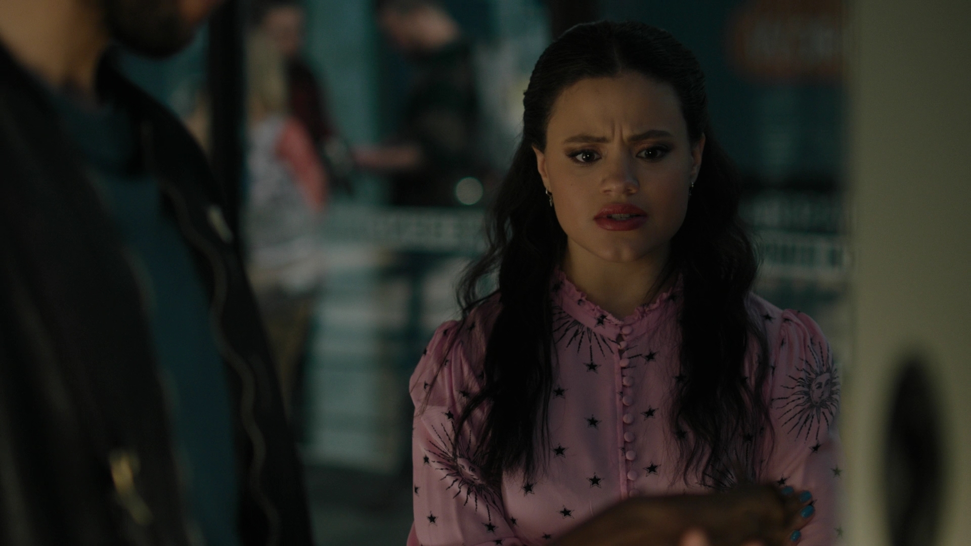 Charmed-Online-dot-nl_Charmed2x02SomeonesGoingToDie2022.jpg