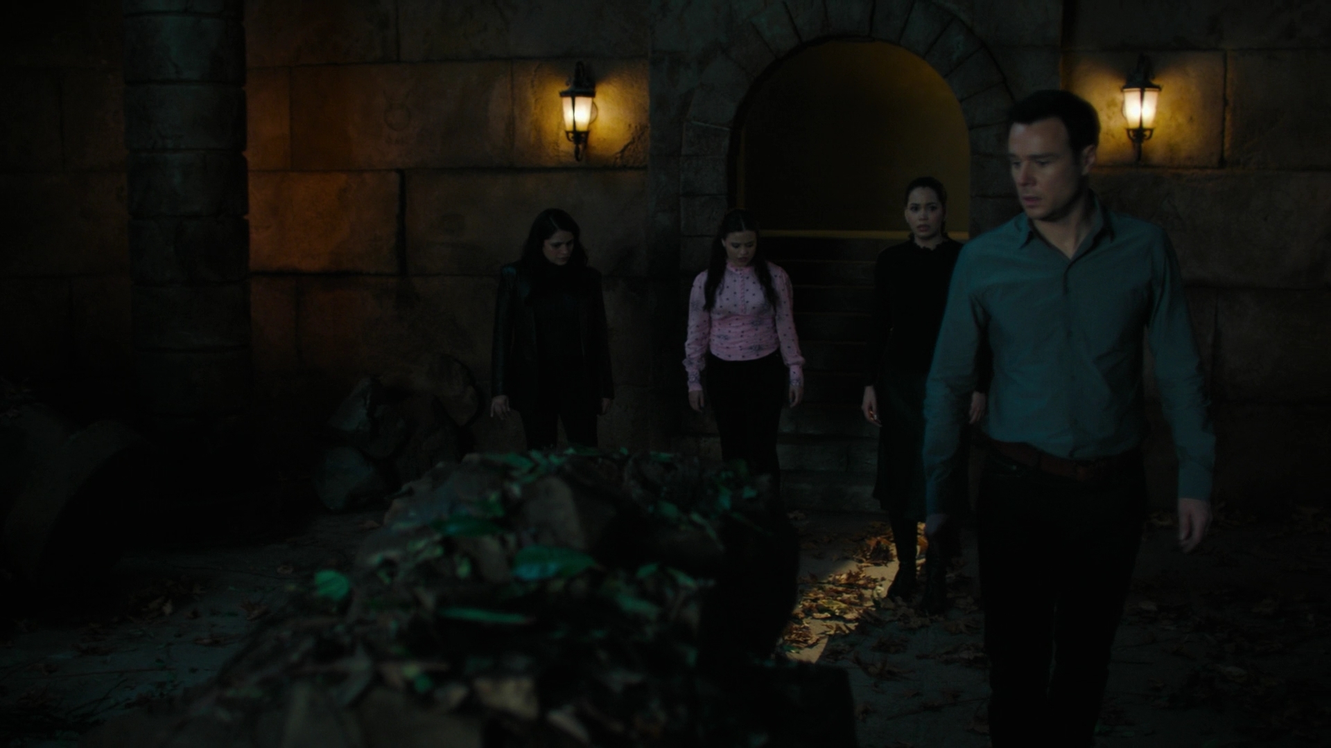 Charmed-Online-dot-nl_Charmed2x02SomeonesGoingToDie2168.jpg