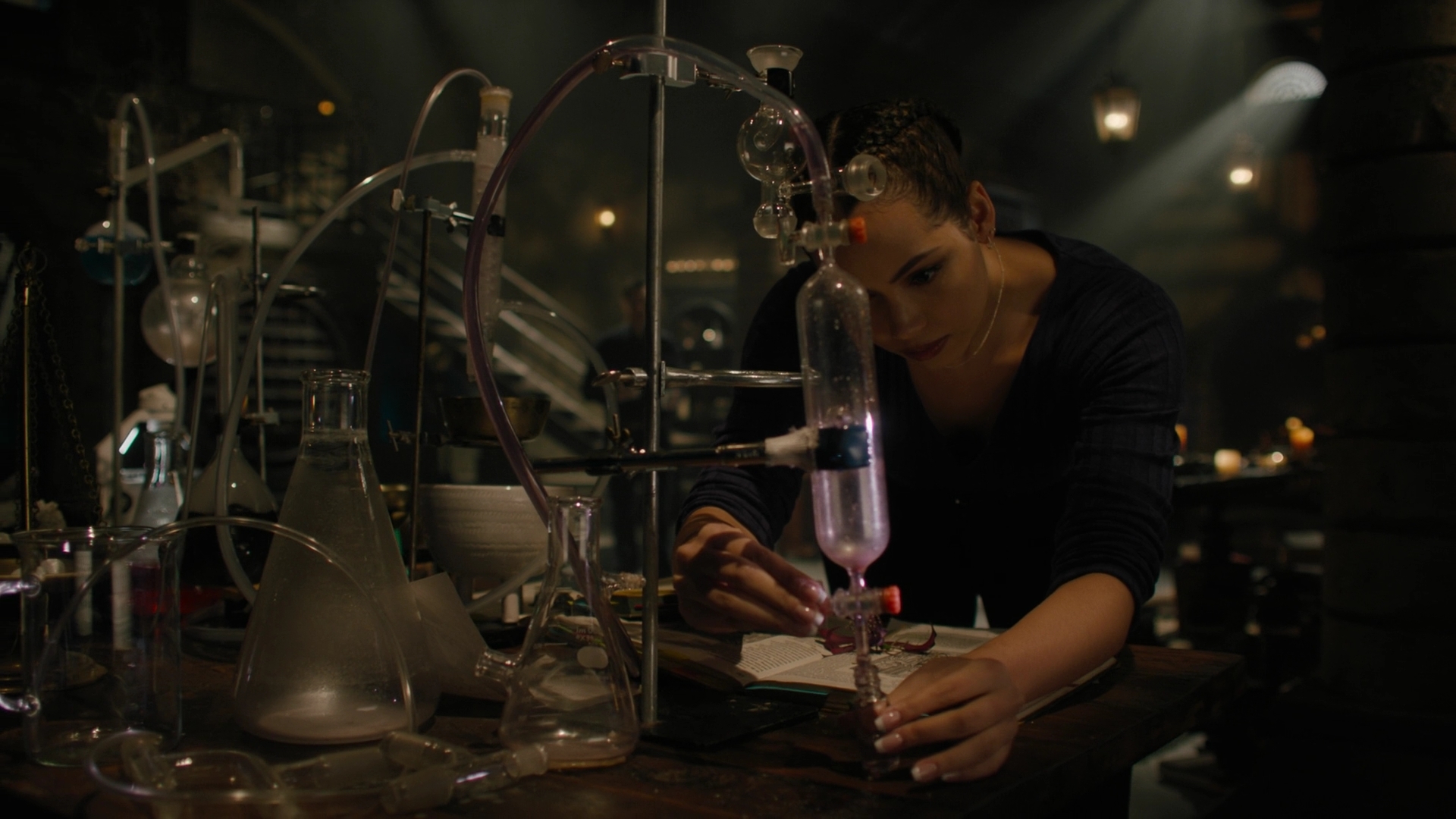 Charmed-Online-dot-nl_Charmed3x04YouCantTouchThis0598.jpg