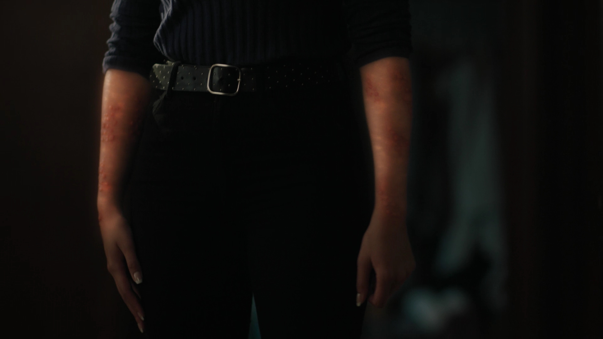 Charmed-Online-dot-nl_Charmed3x04YouCantTouchThis0705.jpg