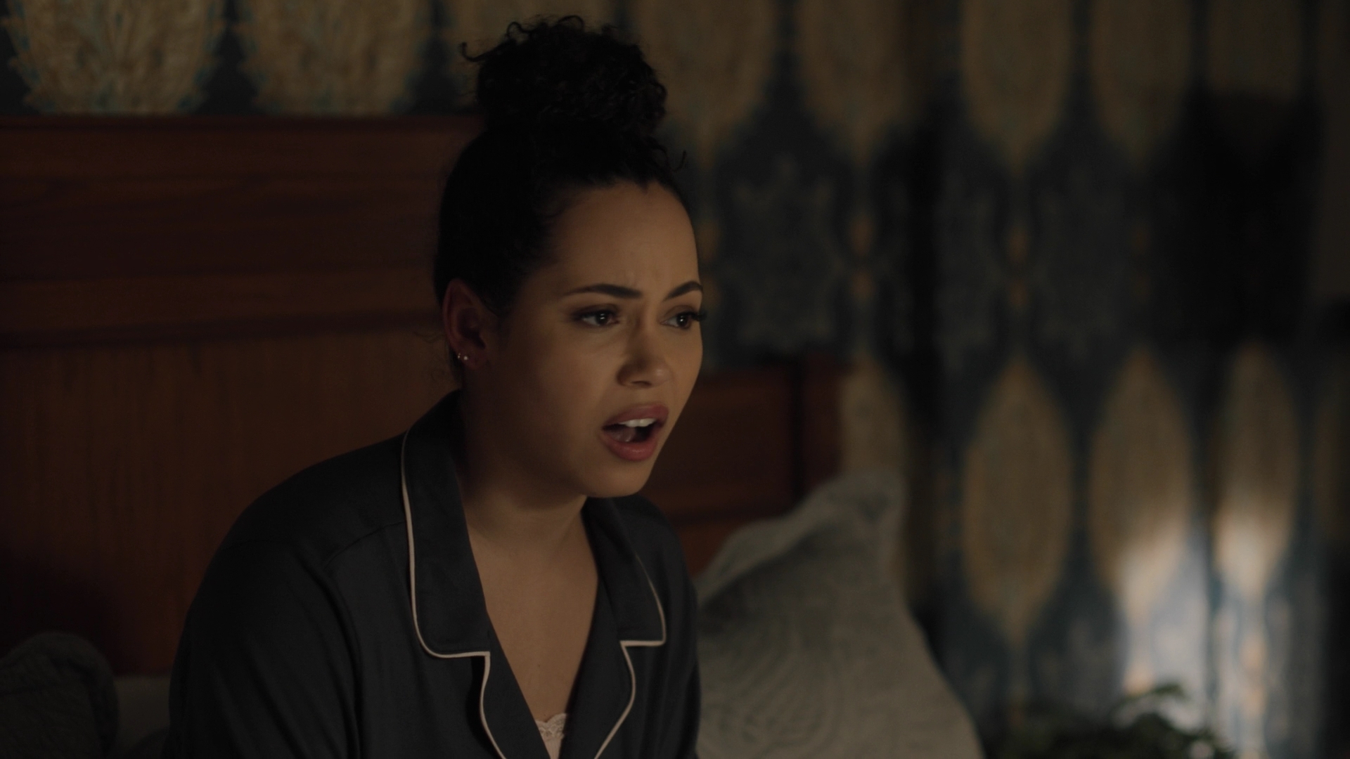 Charmed-Online-dot-nl_Charmed3x04YouCantTouchThis0919.jpg