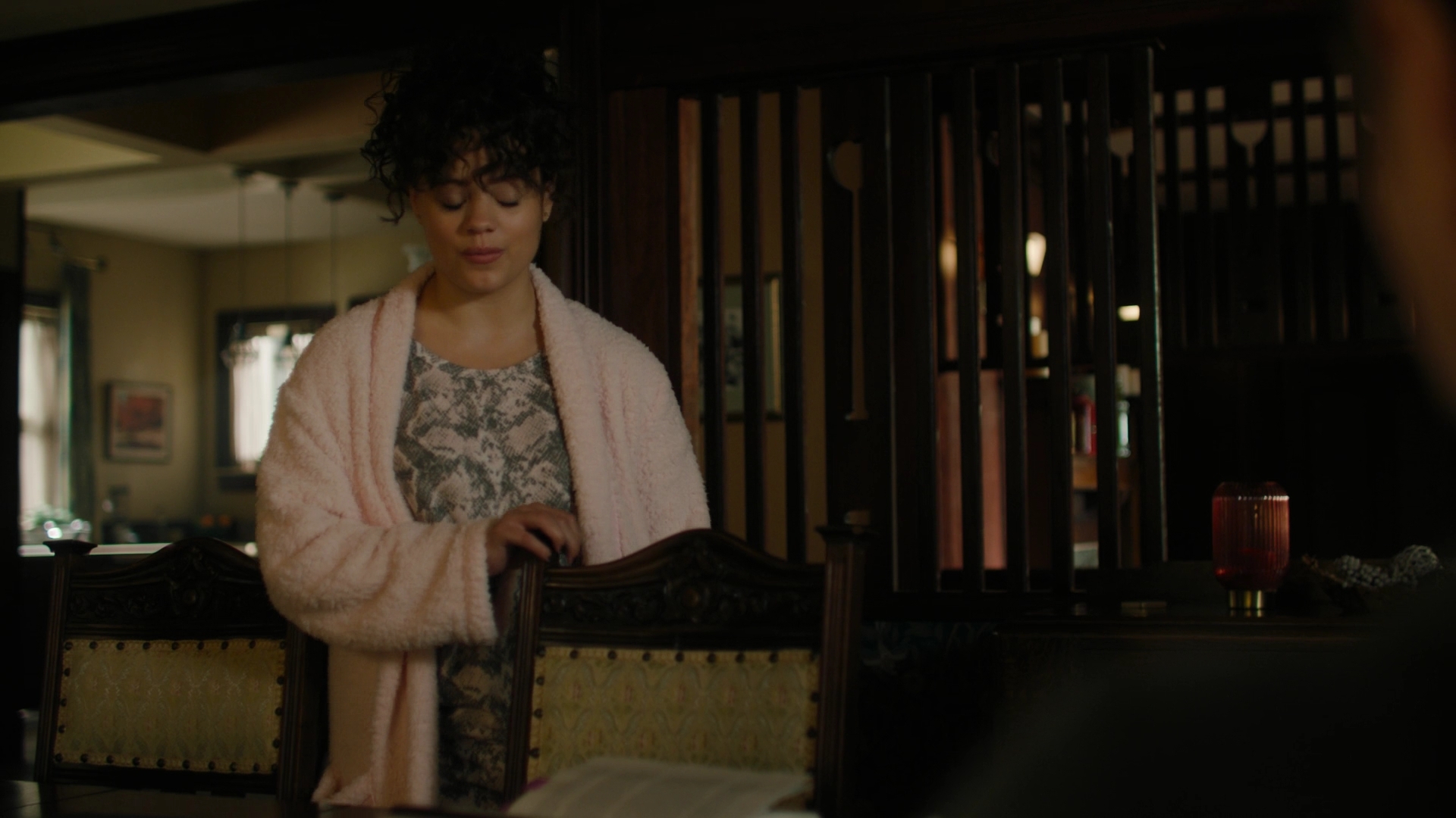 Charmed-Online-dot-nl_Charmed3x04YouCantTouchThis1447.jpg