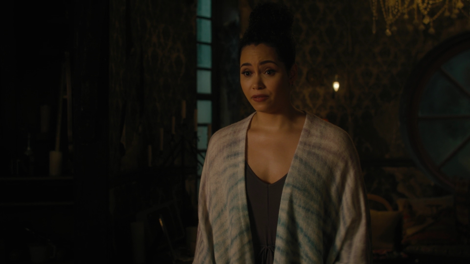 Charmed-Online-dot-nl_Charmed3x04YouCantTouchThis2070.jpg