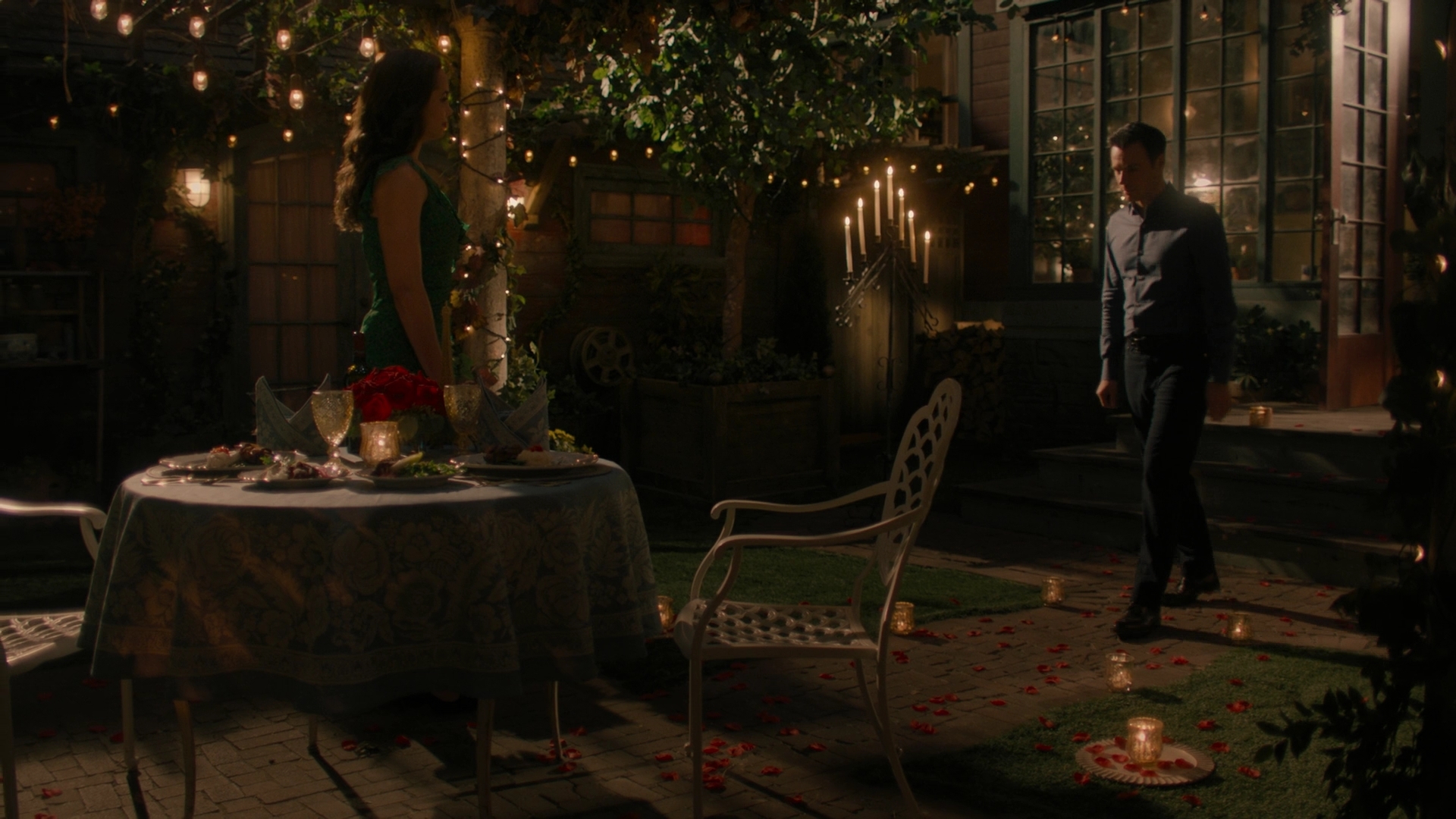 Charmed-Online-dot-nl_Charmed3x04YouCantTouchThis2284.jpg