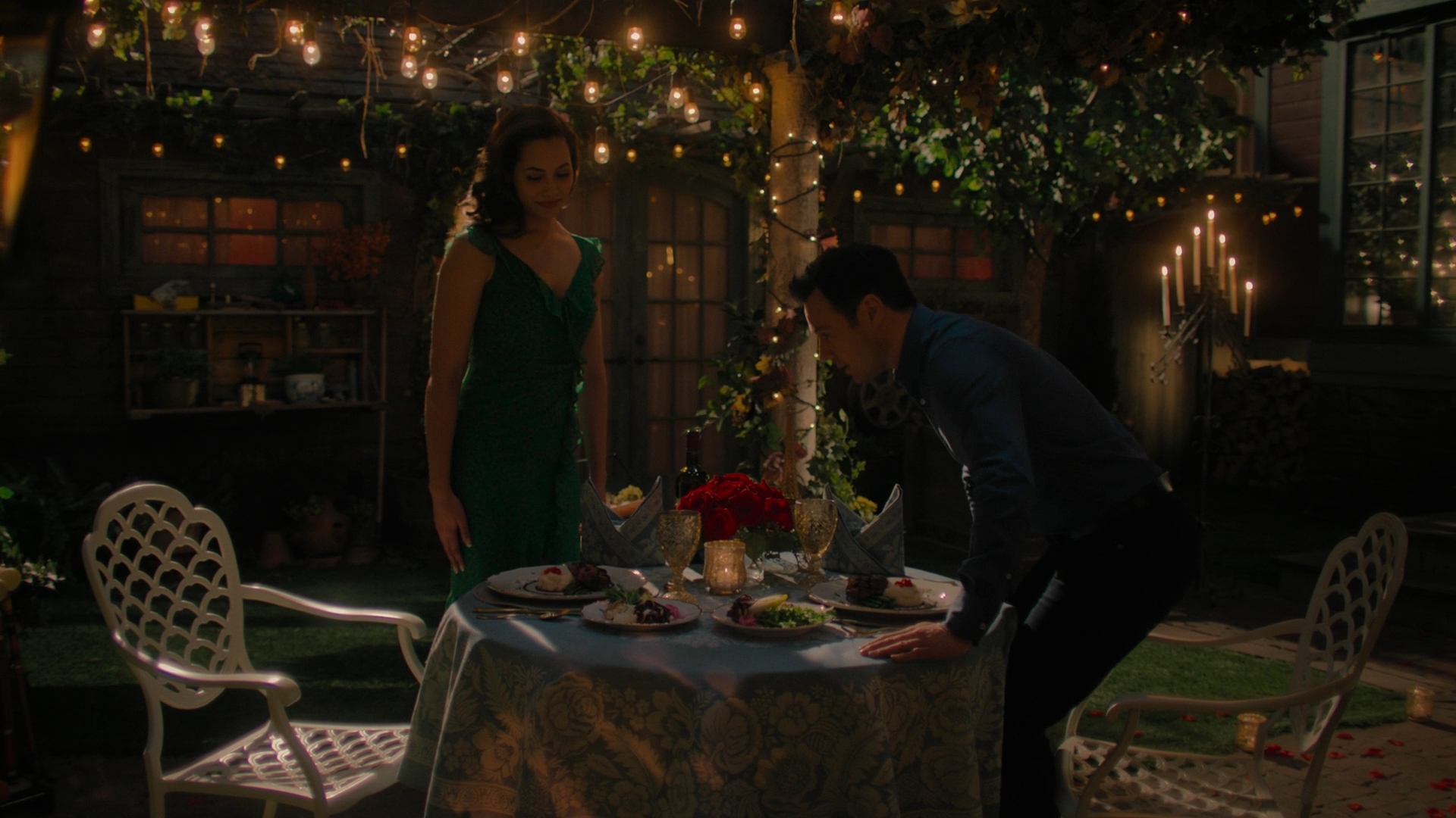 Charmed-Online-dot-nl_Charmed3x04YouCantTouchThis2306.jpg