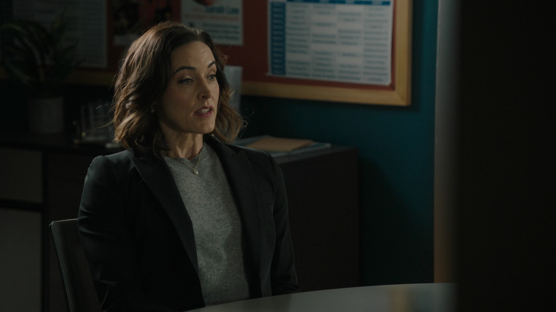 Charmed-Online-dot-nl_Charmed3x07WitchWayOut1490.jpg