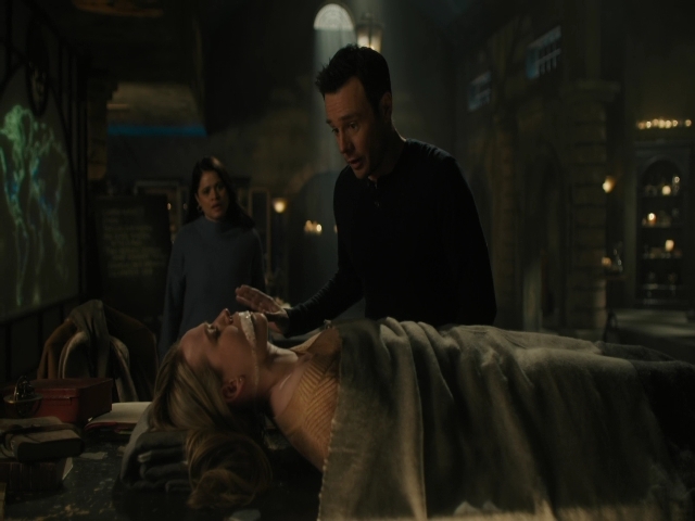 Charmed-Online-dot-nl_Charmed3x08OTheTangledWeb1036.jpg