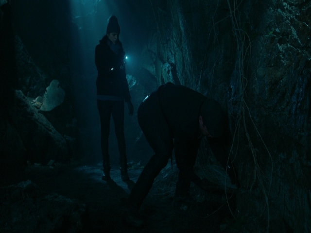Charmed-Online-dot-nl_Charmed3x08OTheTangledWeb2128.jpg