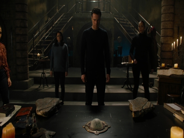 Charmed-Online-dot-nl_Charmed3x08OTheTangledWeb2410.jpg