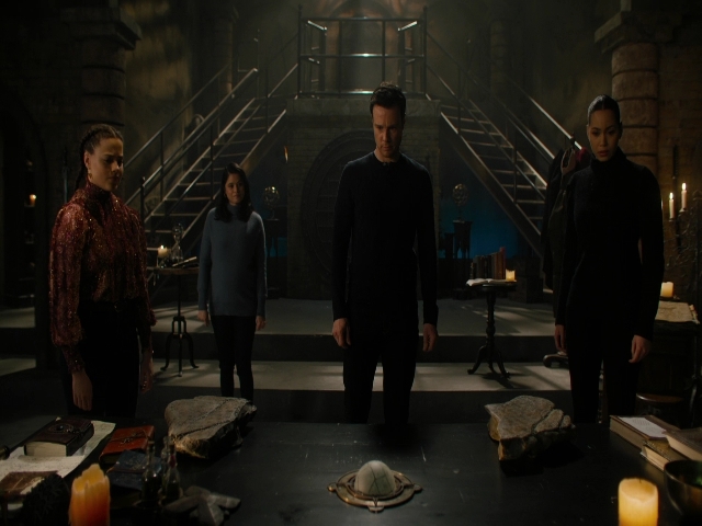 Charmed-Online-dot-nl_Charmed3x08OTheTangledWeb2420.jpg