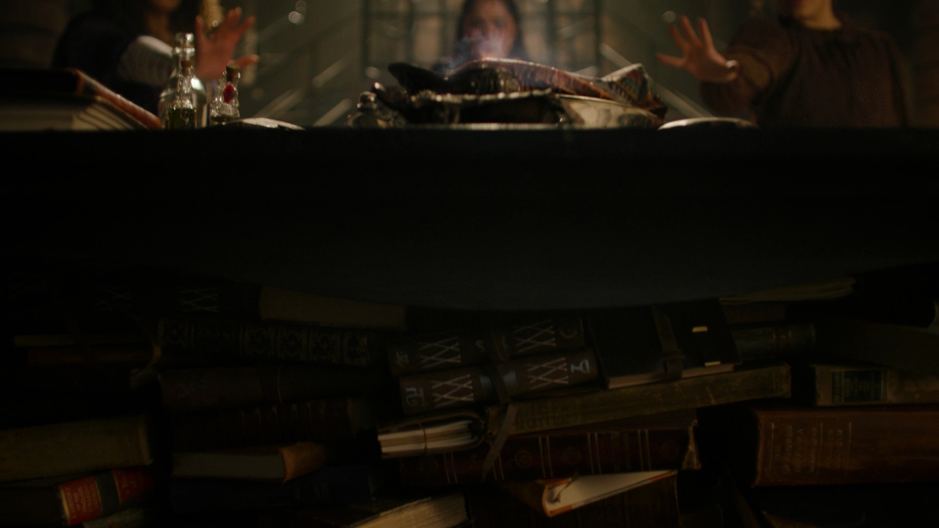 Charmed-Online-dot-nl_Charmed3x09NoHabloBrujeria1979.jpg