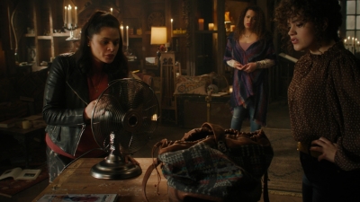 Charmed-Online-dot-nl_Charmed3x09NoHabloBrujeria1111.jpg