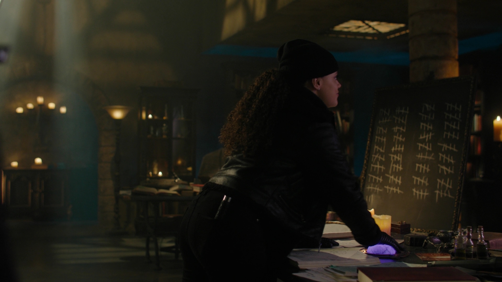Charmed-Online-dot-nl_Charmed3x10BrujaHa0235.jpg