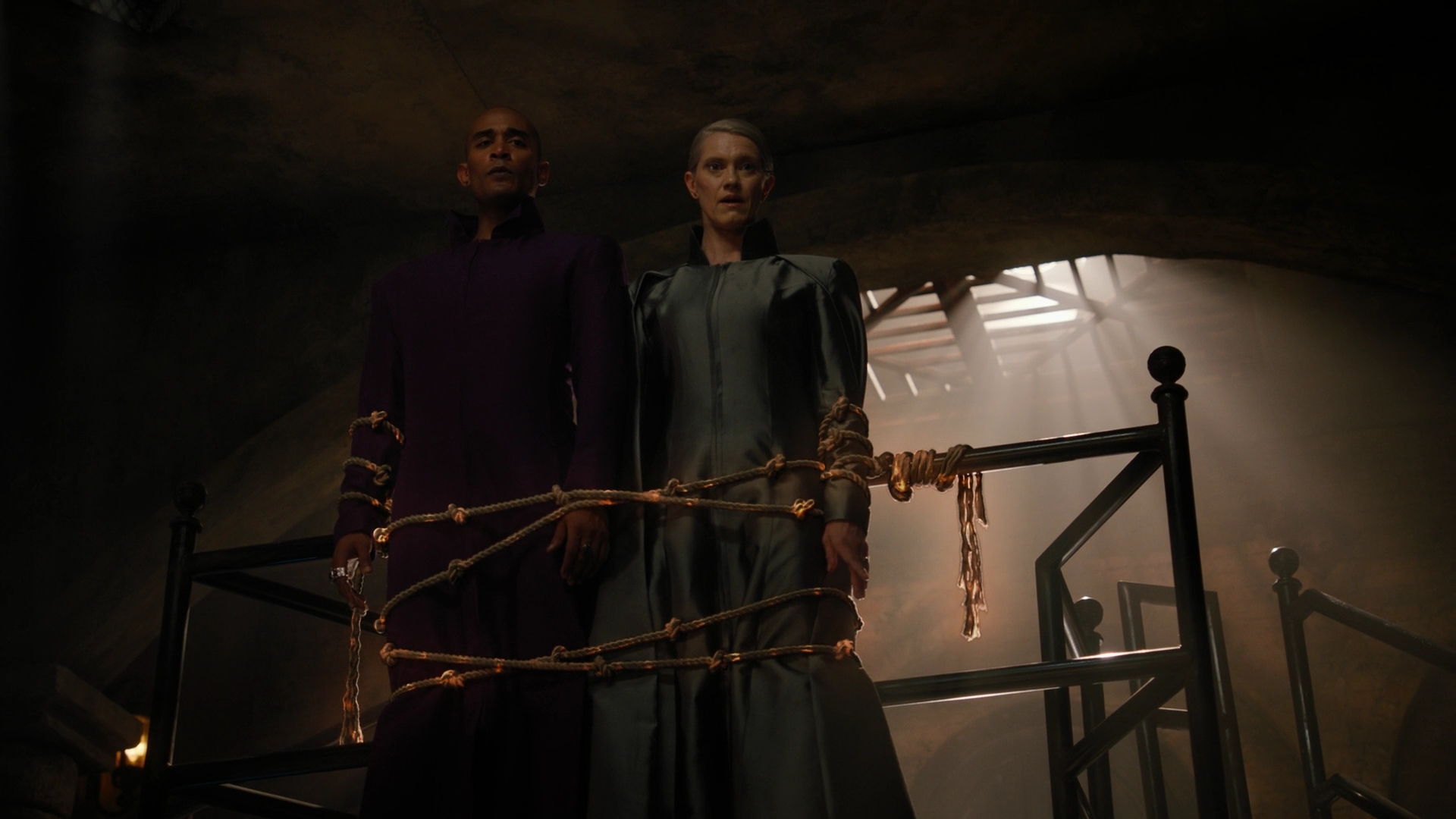 Charmed-Online-dot-nl_Charmed3x10BrujaHa1540.jpg