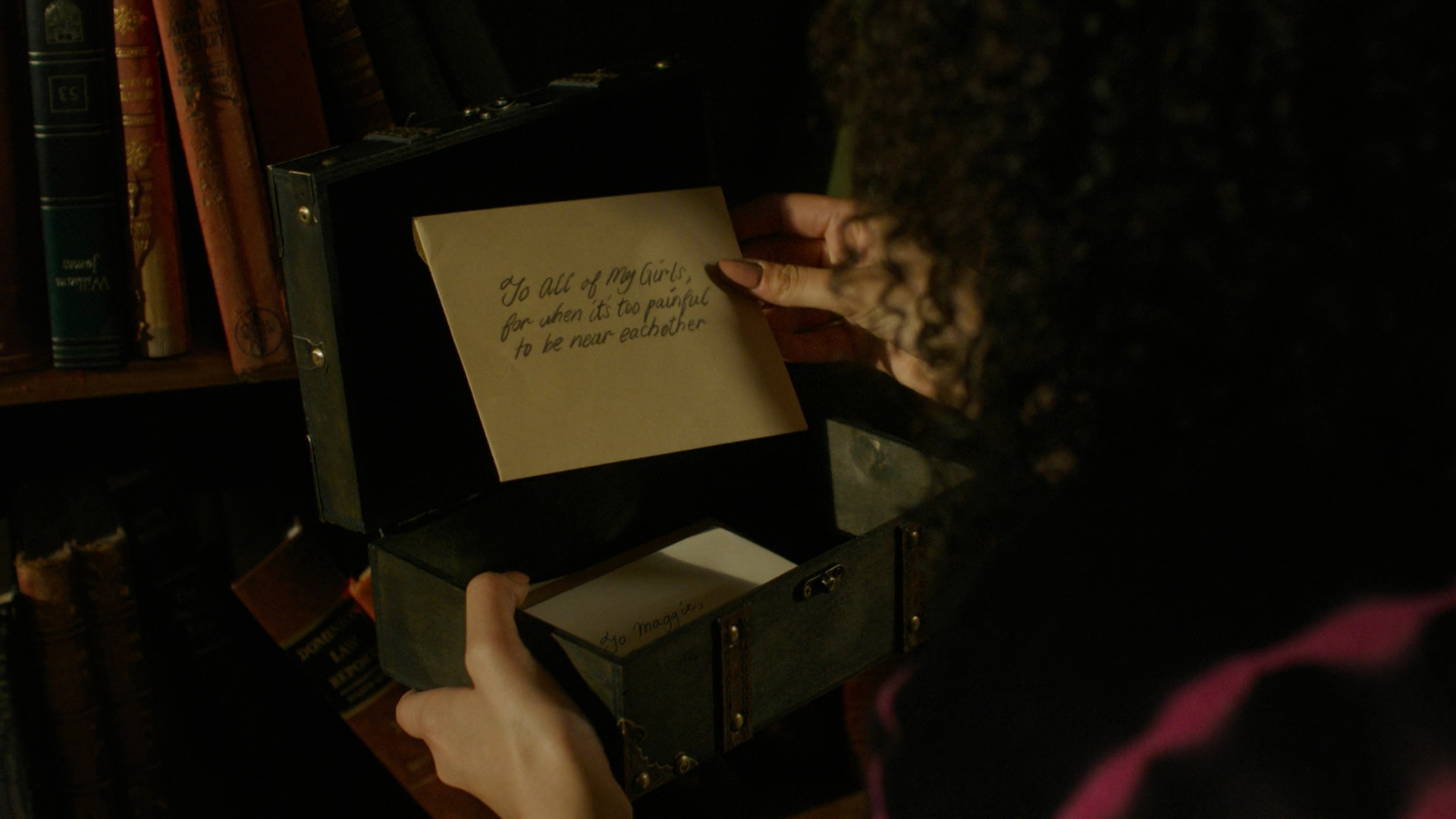 Charmed-Online-dot-nl_Charmed3x12SpectralHealing0115.jpg
